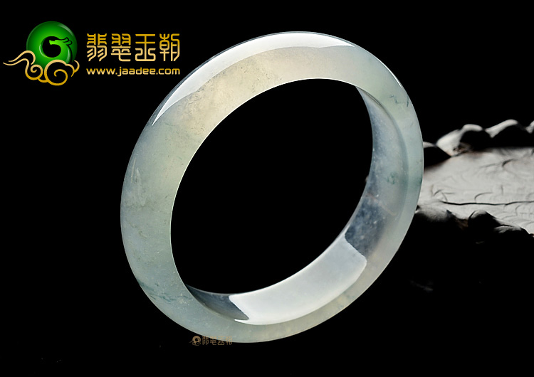 (超值推荐)冰玻种飘花手镯(58.6mm)