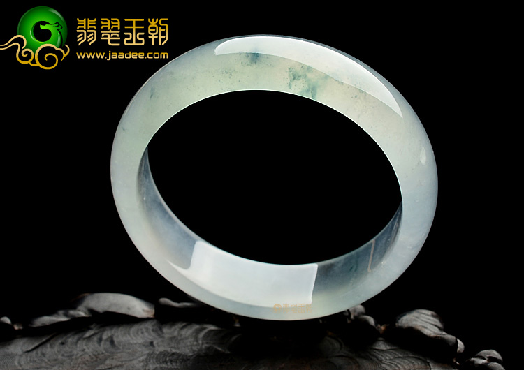 (超值推荐)冰玻种飘花手镯(58.6mm)