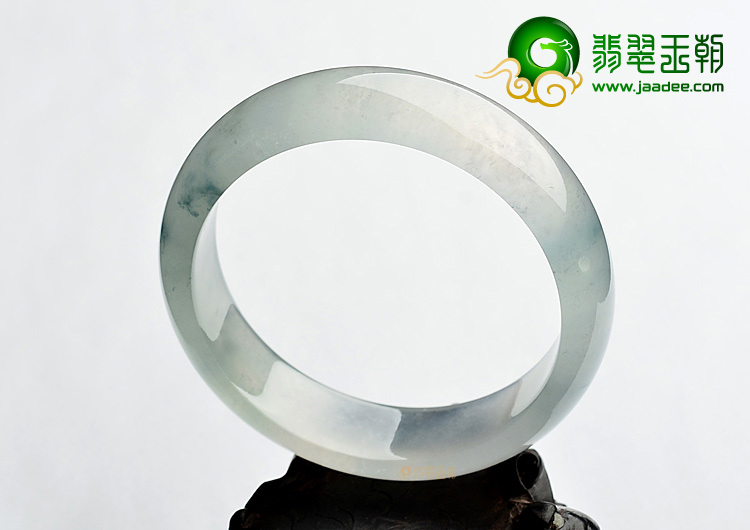 (超值推荐)冰玻种飘花手镯(58.6mm)
