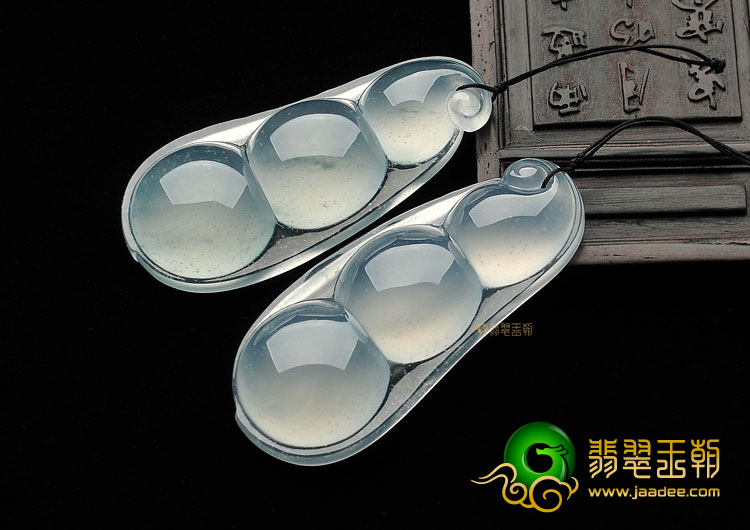 (超值推荐)冰玻种飘花/无色四季豆(一对)