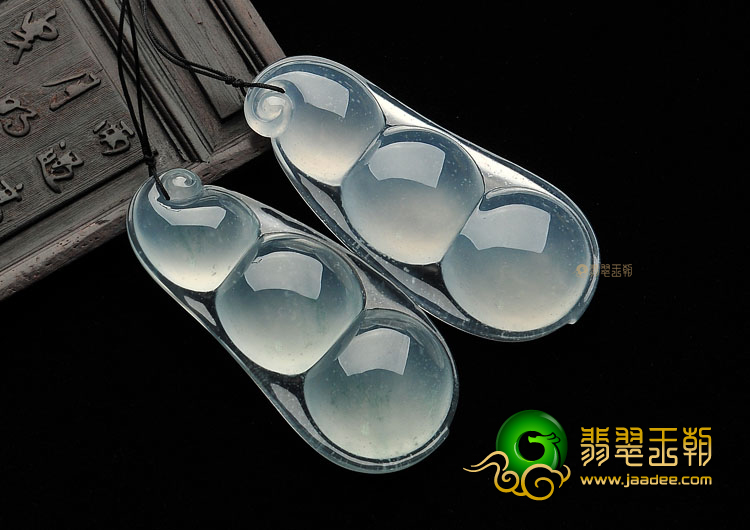 (超值推荐)冰玻种飘花/无色四季豆(一对)
