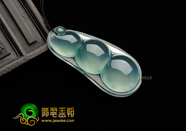 (超值推荐)玻璃种强莹光飘花四季豆挂件