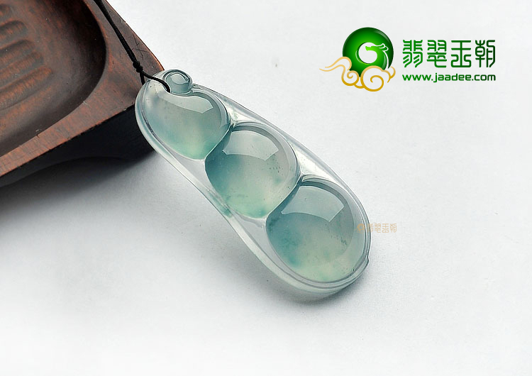 (超值推荐)玻璃种强莹光飘花四季豆挂件