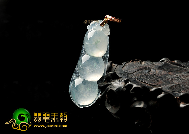 (超值推荐)冰种略飘花四季豆挂件