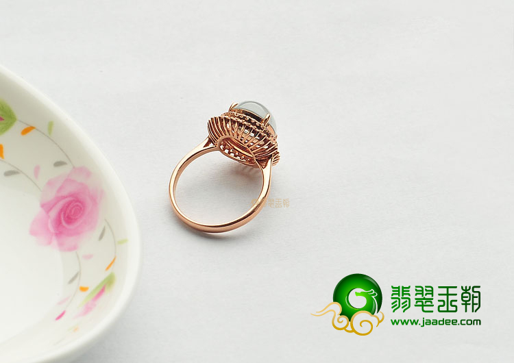 玻璃种无色镶玫瑰金戒指(真钻)