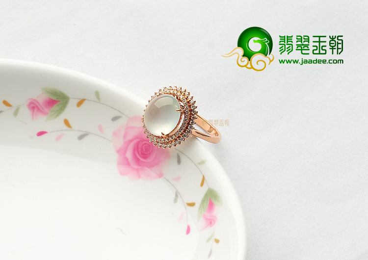 玻璃种无色镶玫瑰金戒指(真钻)