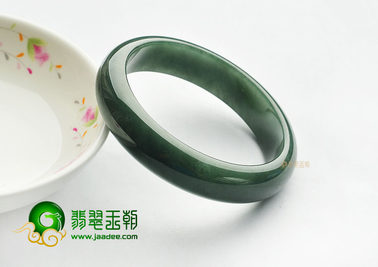 (超值推荐)糯冰种油青手镯(58mm)