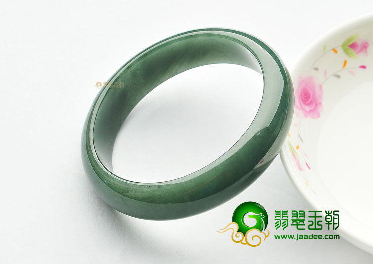 糯冰种油青手镯(58mm)