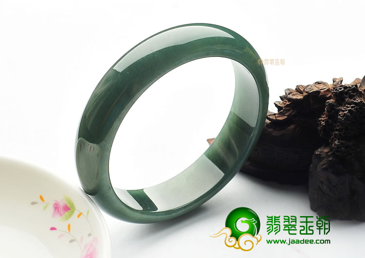 糯冰种油青手镯(58mm)
