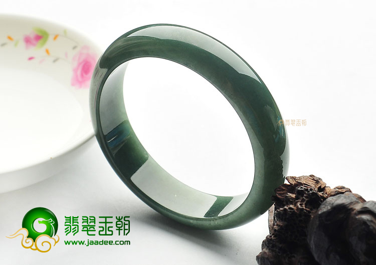 糯冰种油青手镯(58mm)