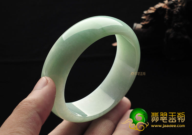糯冰种晴水手镯(58.9mm)