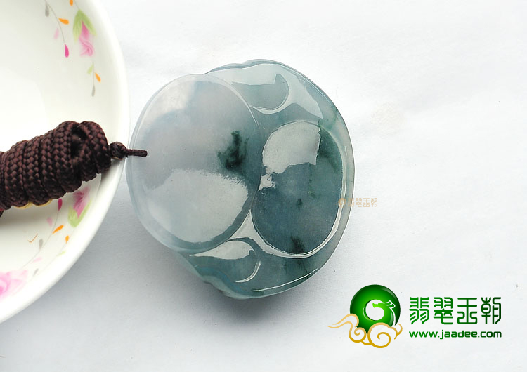 冰种蓝晴水飘花玉佛挂件