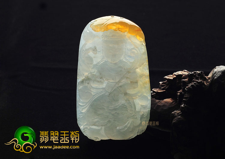 冰种淡黄翡观音挂件