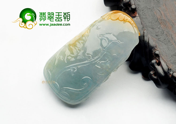 冰种淡黄翡观音挂件