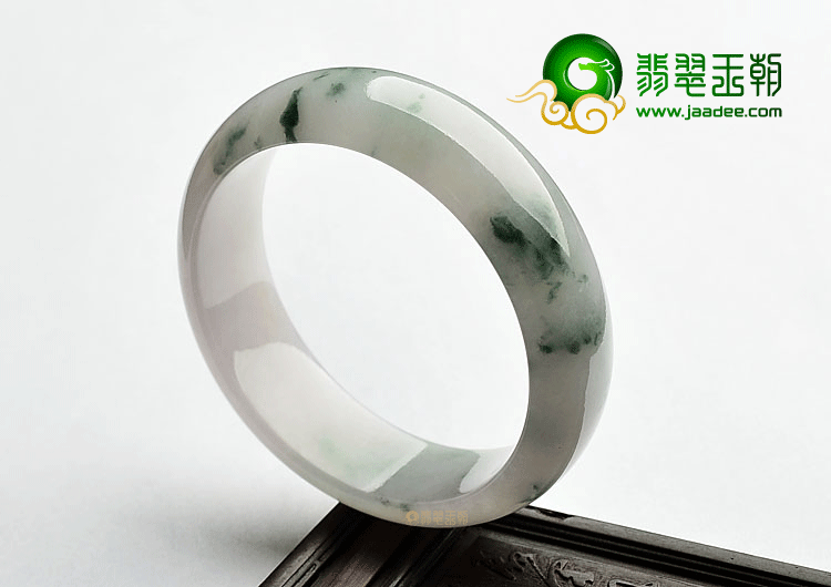 糯冰种飘花手镯(56mm)