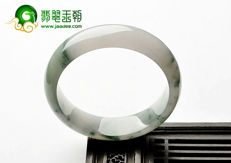 糯冰种飘花手镯(56.1mm)