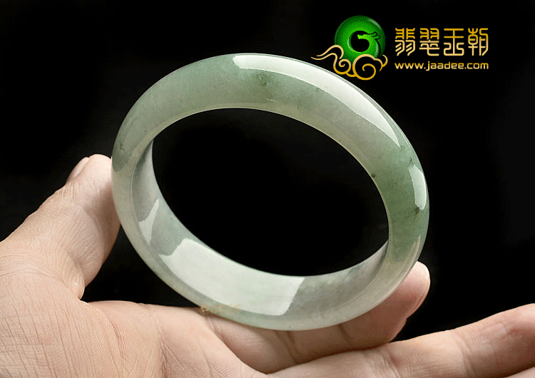 糯冰种略飘花手镯(57.6mm)