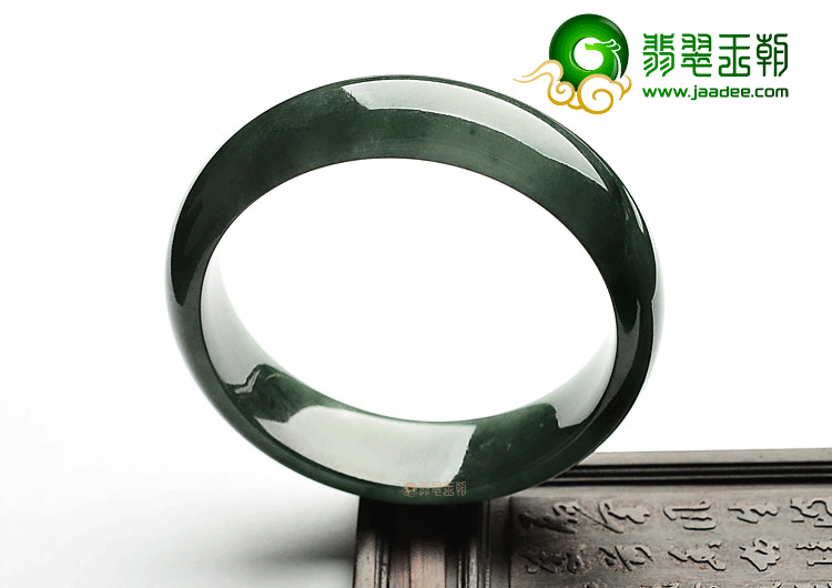 糯冰种油青手镯(58mm)