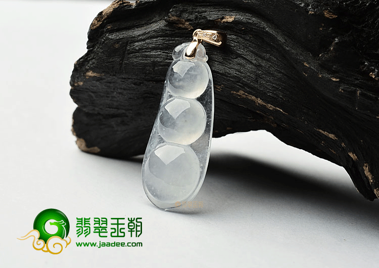 冰种晴水四季豆挂件(金扣)