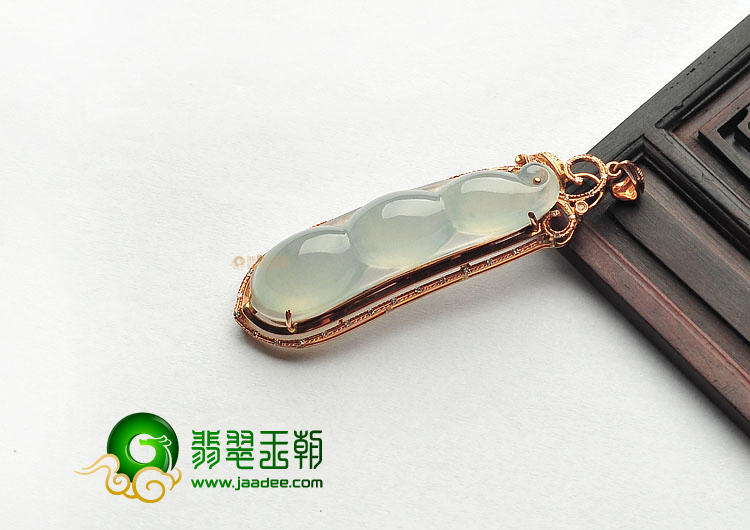 (超值推荐)冰种晴水镶玫瑰金四季豆胸坠(真钻)