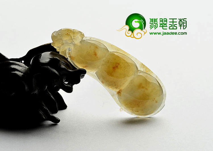 冰种黄翡四季豆挂件