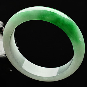 (超值推荐)糯冰种阳绿手镯(57.5mm)