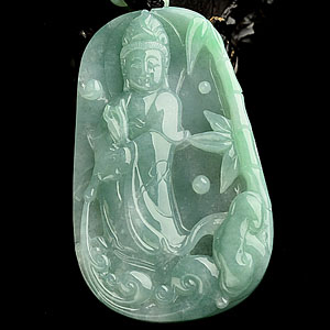 糯冰种豆色站观音挂件
