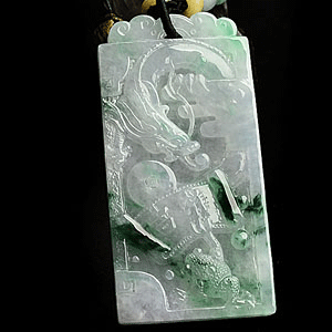 冰种淡春带彩龙行如意挂件