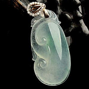 冰种飘翠如意挂件(金扣)