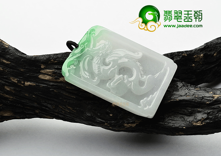 冰种飘翠龙凤牌挂件(一对)