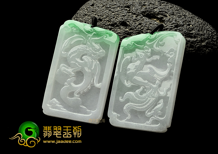 冰种飘翠龙凤牌挂件(一对)
