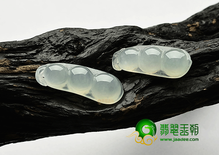 冰种晴水四季豆挂件(一对)