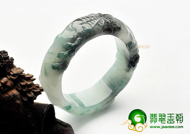 冰种飘花一往情深雕花贵妃镯(56.3mm-48.7mm)
