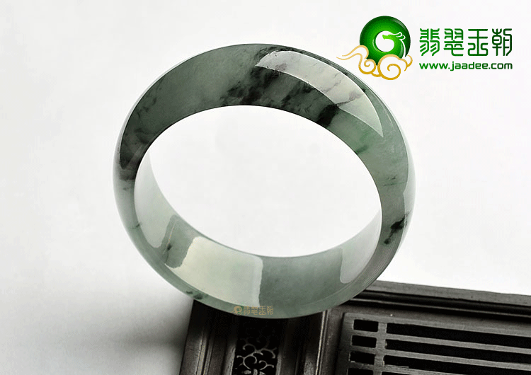冰种飘花贵妃镯(56.4mm-52mm)
