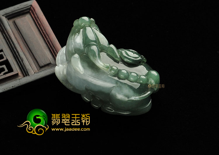糯冰种晴水貔貅挂件