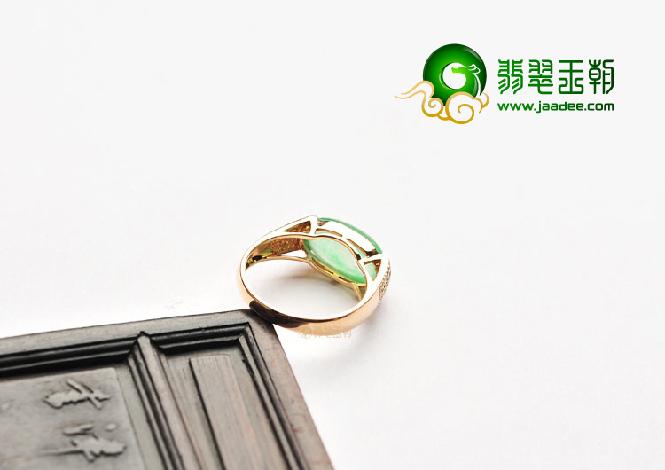 冰种绿晴水镶玫瑰金戒指(真钻)