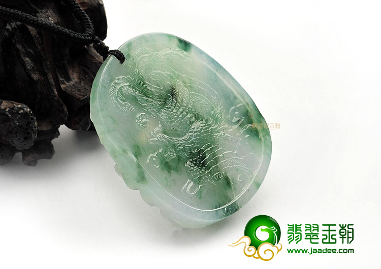 糯冰种飘花龙凤牌挂件