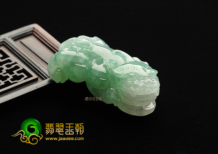 糯冰种晴水貔貅挂件