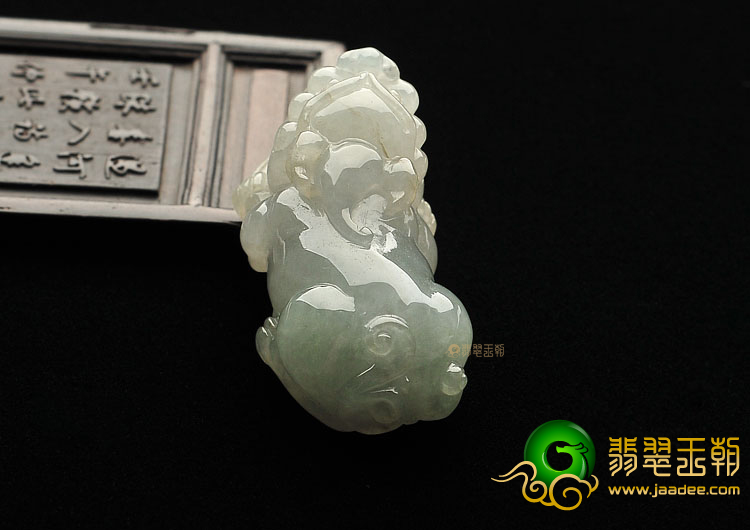 糯冰种淡晴水貔貅挂件