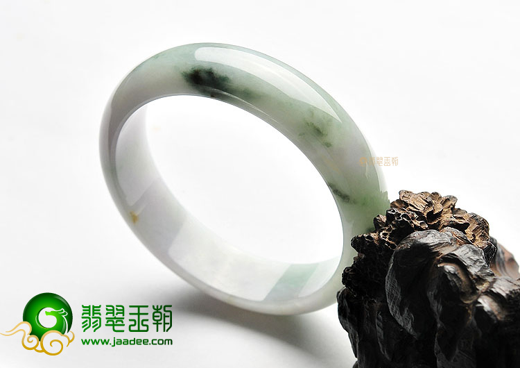 (超值推荐)糯冰种飘花手镯(53mm)