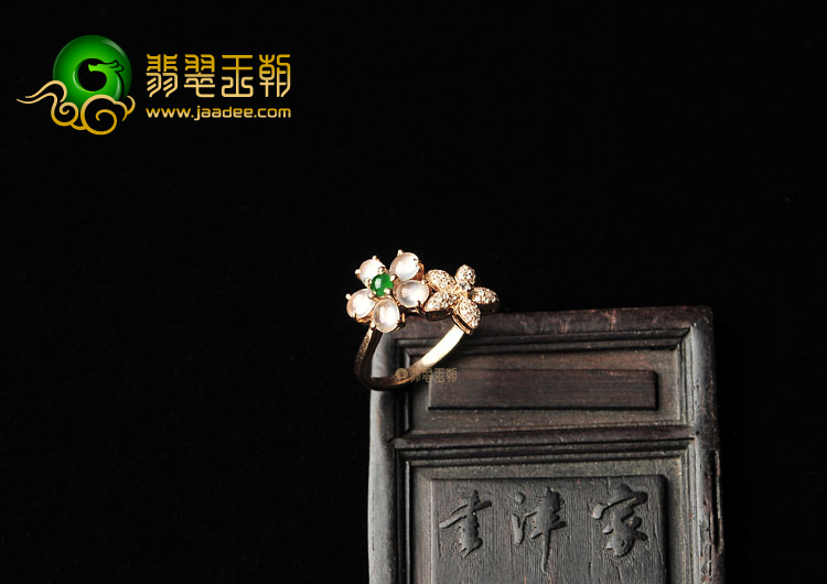 玻璃种无色/阳绿镶玫瑰金戒指(真钻)
