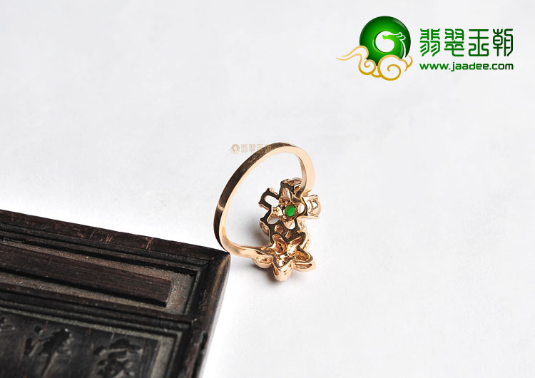 玻璃种无色/阳绿镶玫瑰金戒指(真钻)