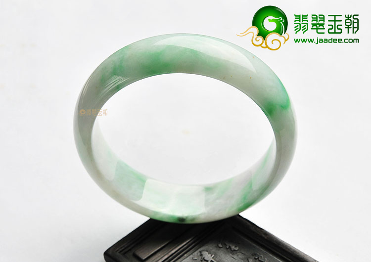 糯冰种飘翠手镯(59.4mm)