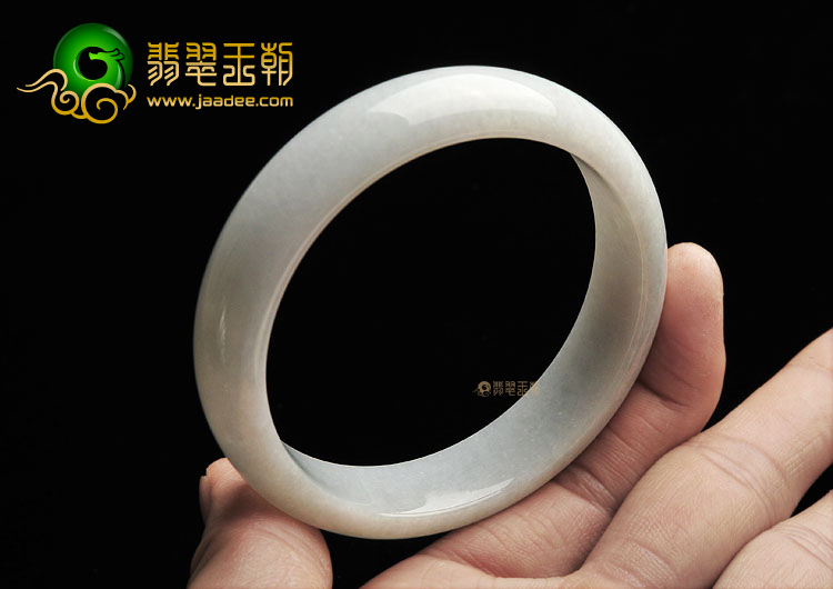 糯冰种淡晴水手镯(57.7mm)