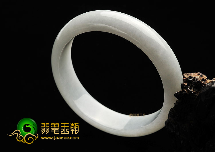 (超值推荐)糯冰种淡晴水手镯(57.6mm)