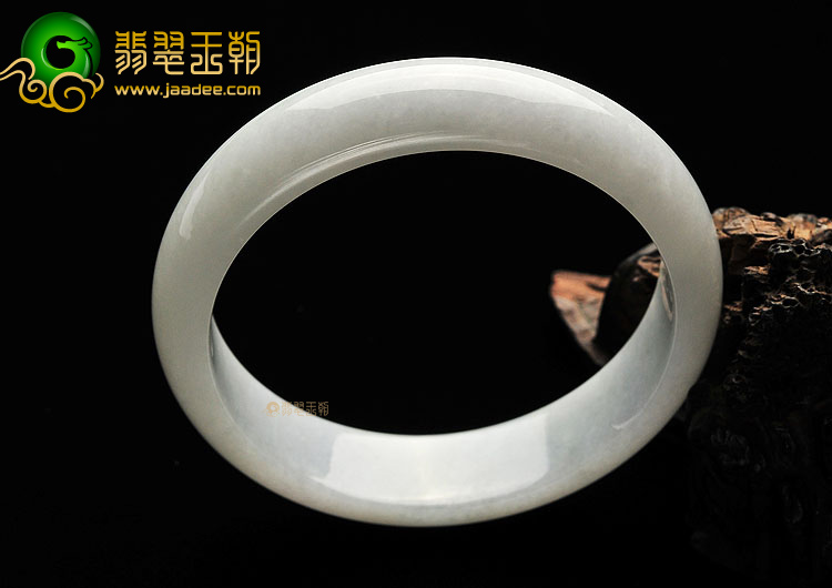 (超值推荐)糯冰种淡晴水手镯(57.6mm)