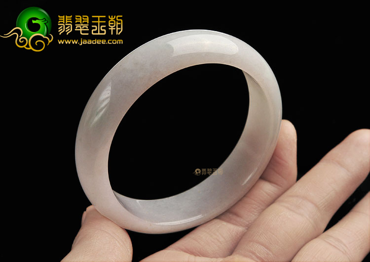 (超值推荐)糯冰种淡晴水手镯(57.9mm)