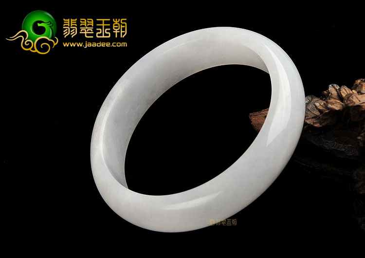 (超值推荐)糯冰种白色手镯(56.5mm)