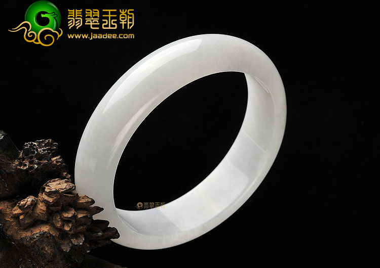(超值推荐)糯冰种白色手镯(56.5mm)