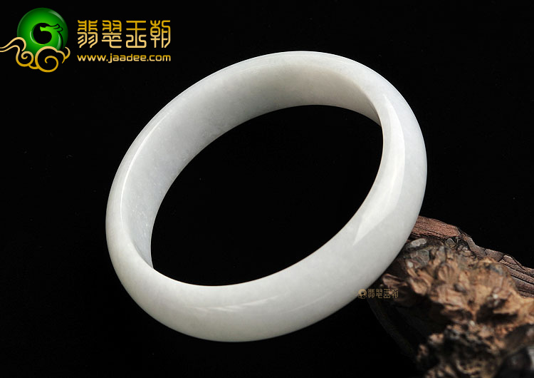 (超值推荐)糯冰种无色手镯(56.6mm)